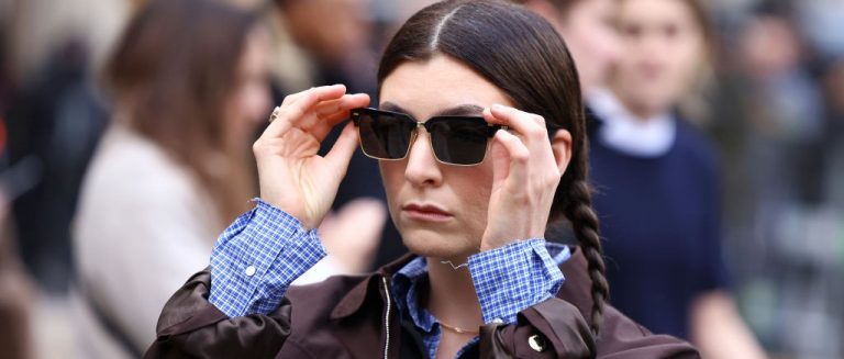 Lorde’s ‘Ruthless Food Poisoning’ Forced Her To Cancel A Concert: ‘I Can Hardly Stand’