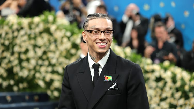 Social Media Hilariously Reacts To Central Cee Joining The Quarter-Zip Movement: “Mr. Nike Tech Himself”