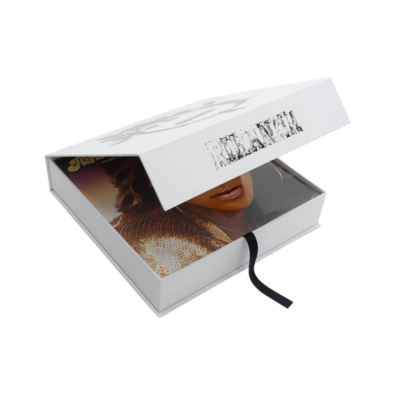 Rihanna Announces Limited Edition R20 Box Set