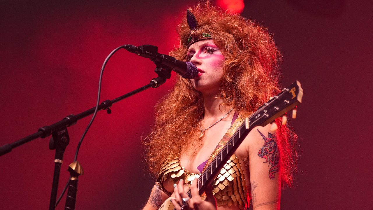 “One of the best live bands I’ve ever seen.” “Coldplay could never!” A video of New York fantasy metallers Castle Rat staging a live battle on stage has gone viral. Is this heavy metal’s next breakout band?