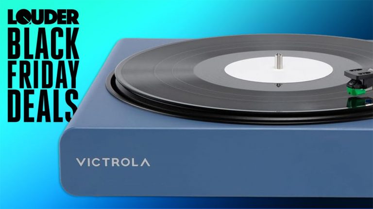 This Black Friday deal on a premium turntable just made my head spin – save $300 on the super-slick Victrola Stream Onyx