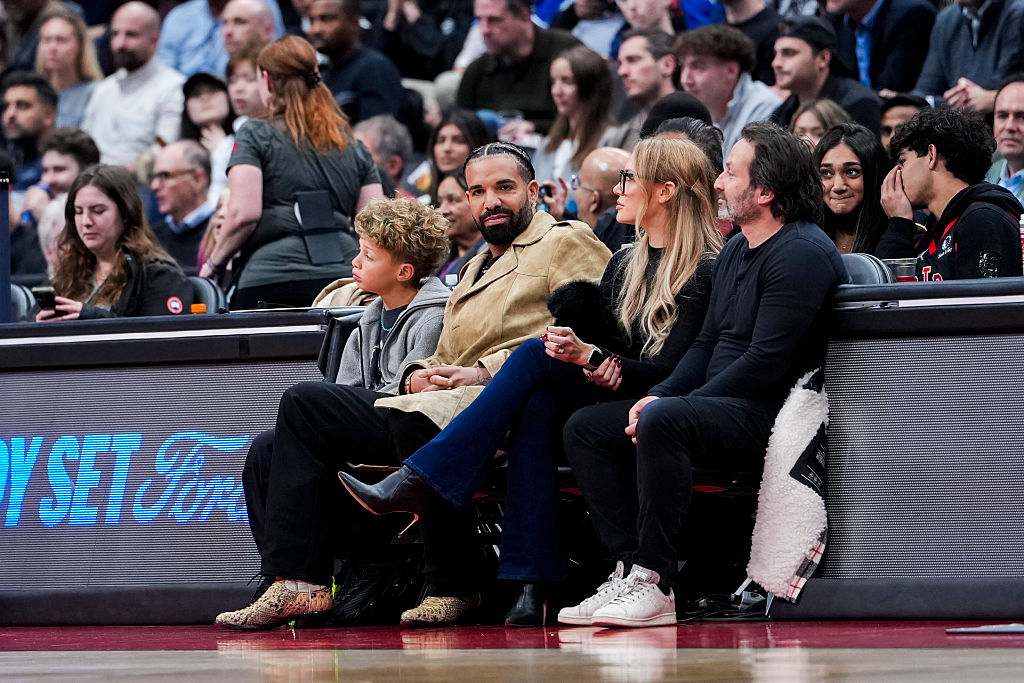 Drake Installs Recording Studio In Houston Strip Club