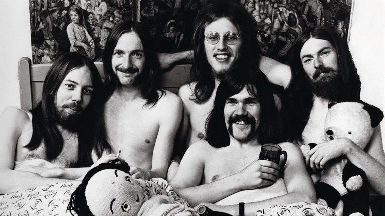 “Everything was going up its own jacksie!” Lindisfarne’s down-to-earth approach saw them not always aligned with prog’s loftier ideals in 1973