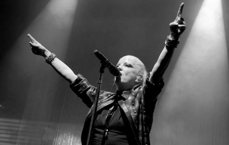 Garbage announce huge Edinburgh Castle show for summer 2026