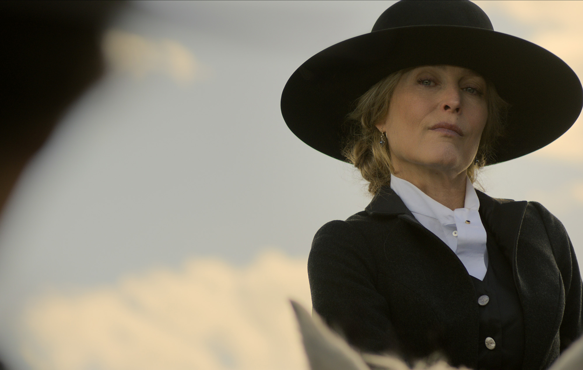 ‘The Abandons’ ending explained: does Fiona manage to save her family? 