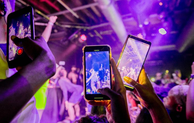 Half of all clubbers think that phones are ruining the dancefloor