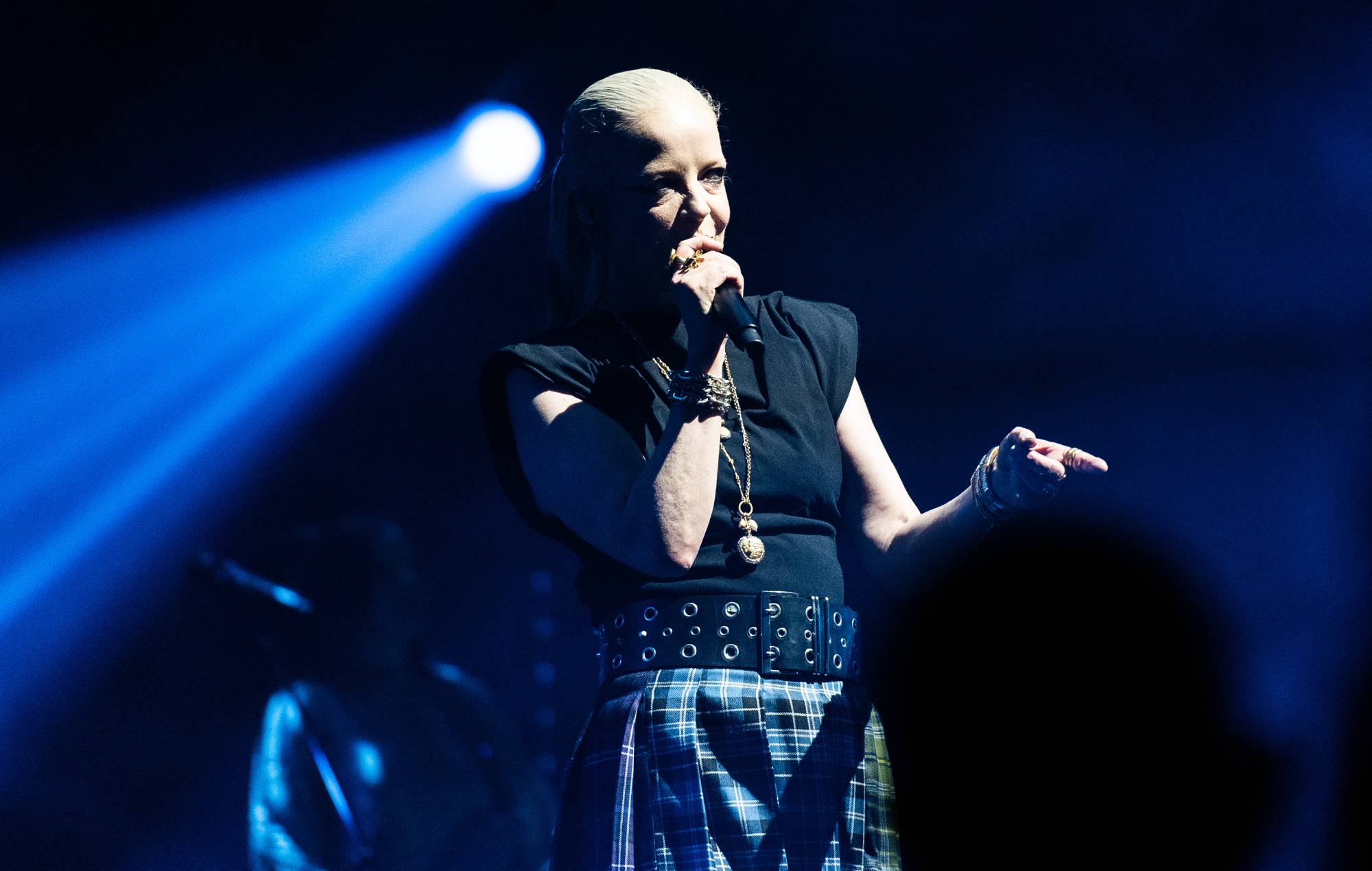 Watch Garbage’s Shirley Manson address Bondi Beach shooting on stage at Sydney Opera House: “All we can do is try and profess our love for one another”