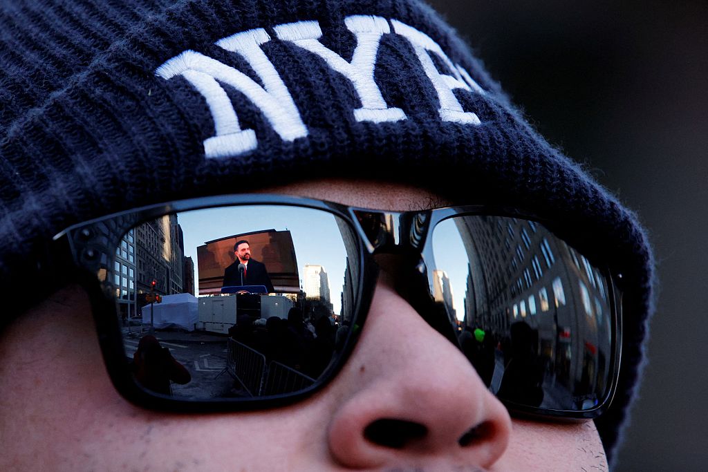 NYPD Fires Cop Over Intimate Affairs With Women He Arrested