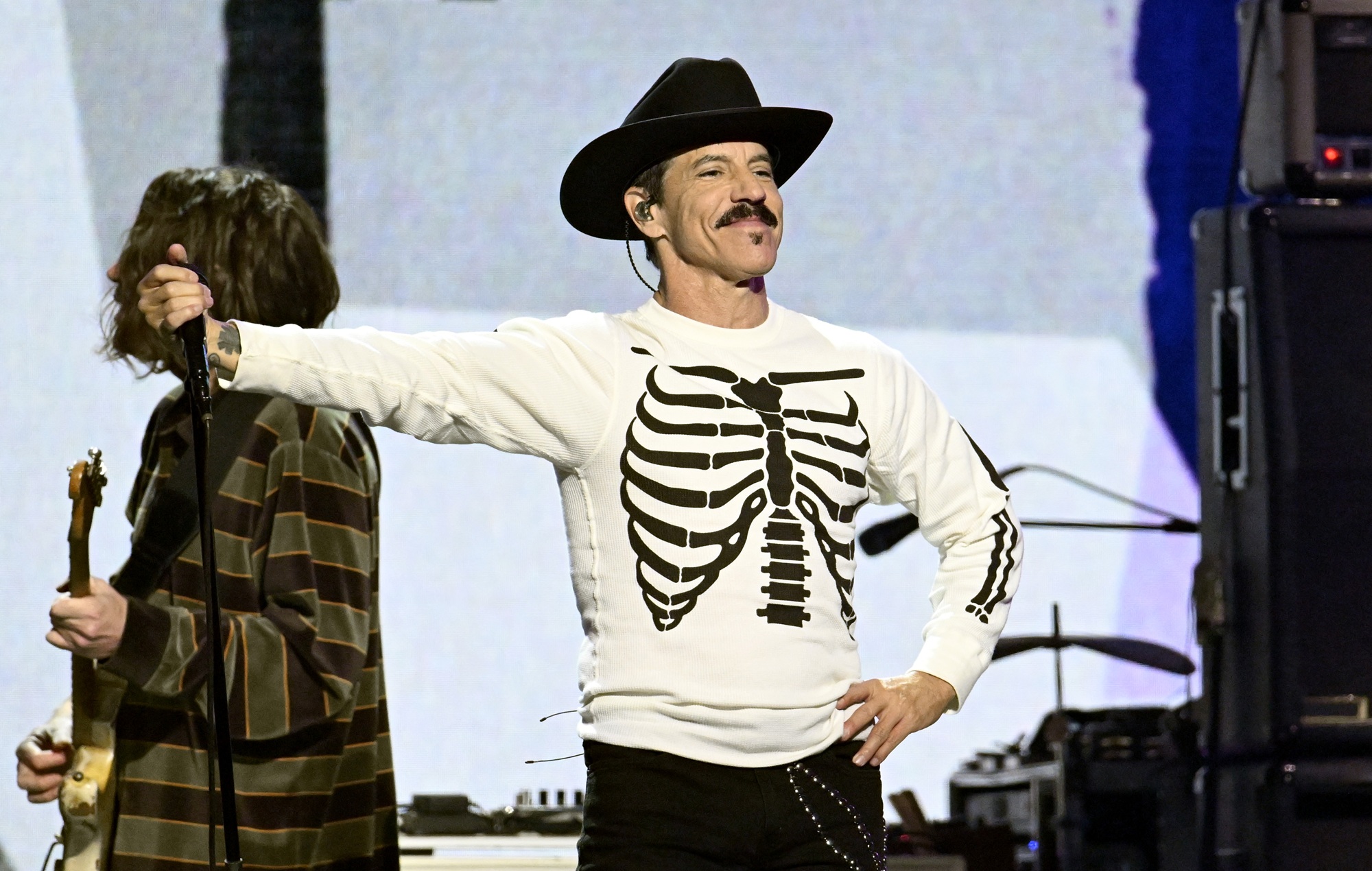 Red Hot Chili Peppers producer claims frontman Anthony Kiedis is “tone-deaf”