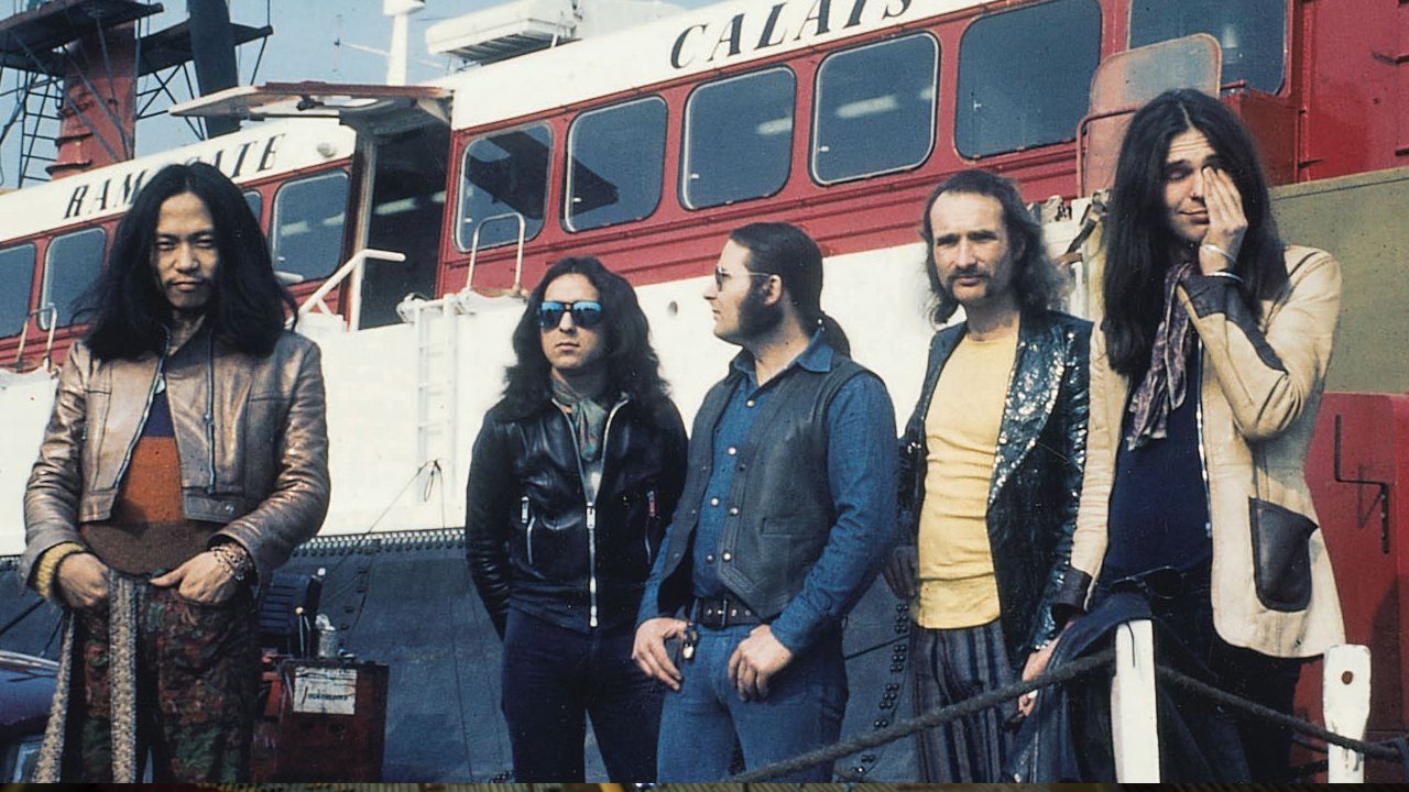 “He was praying to the sun and making loud noises. I asked, ‘Do you want to sing at our concert tonight? No rehearsal’”: Radiohead and Primal Scream influencers found their new vocalist on the street, after the previous one went mad on stage