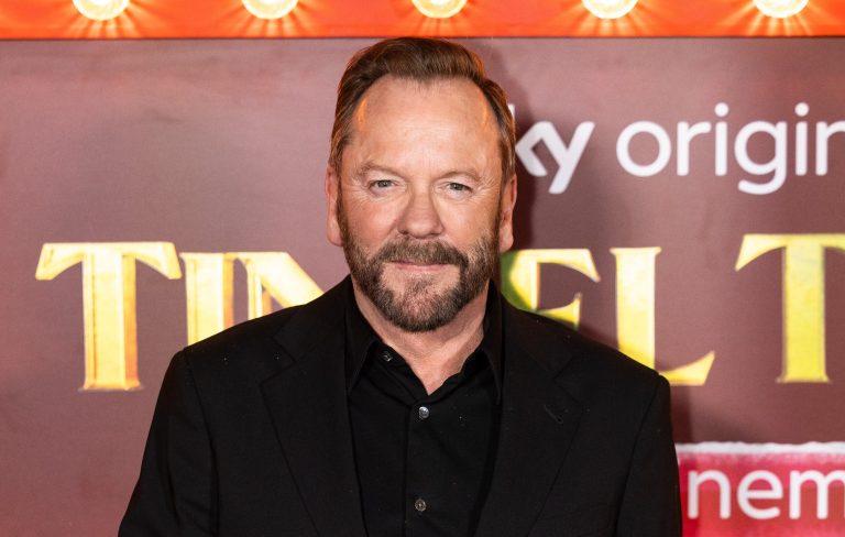 Kiefer Sutherland arrested for allegedly assaulting ride share driver