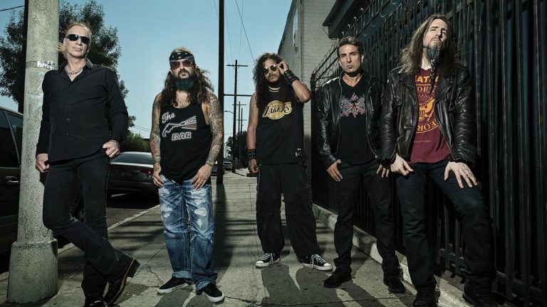 “Dream Theater have been completely unchallenged until now. There’s only so much room at the top of prog metal. We intend to have our thrones put in there”: How supergroup Sons Of Apollo flew before they fell