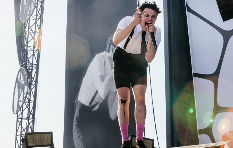 It looks like a Yungblud and Eddie Vedder collab could be on the way