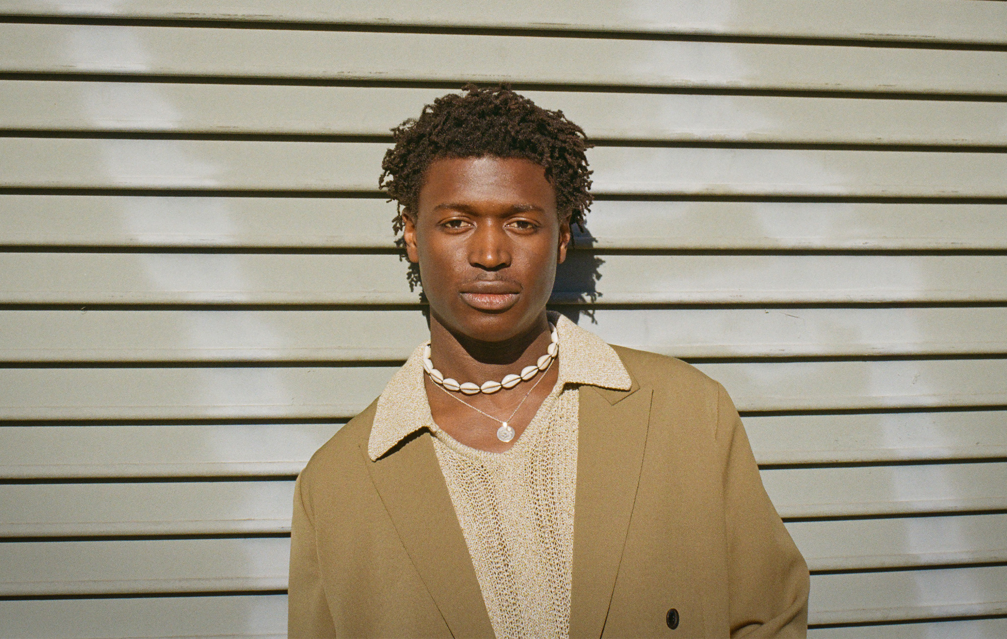 Mon Rovîa is on The Cover this week, with a playlist of ‘Music for the Pouring’