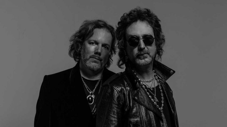 “Going back to our roots, we felt that spark in the studio and how we work together”: The Black Crowes announce new single and massive co-headline tour with Whiskey Myers