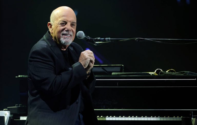 Watch Billy Joel play alongside his own tribute act in first show since brain disorder diagnosis