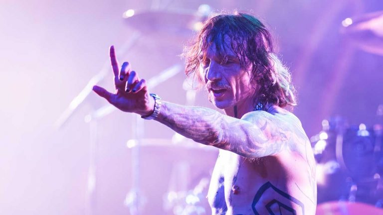 “In 2026, there’s no better celebration of all that’s heroic and daft and delightful about hard rock than The Darkness.” The Darkness in Auckland, New Zealand – live review