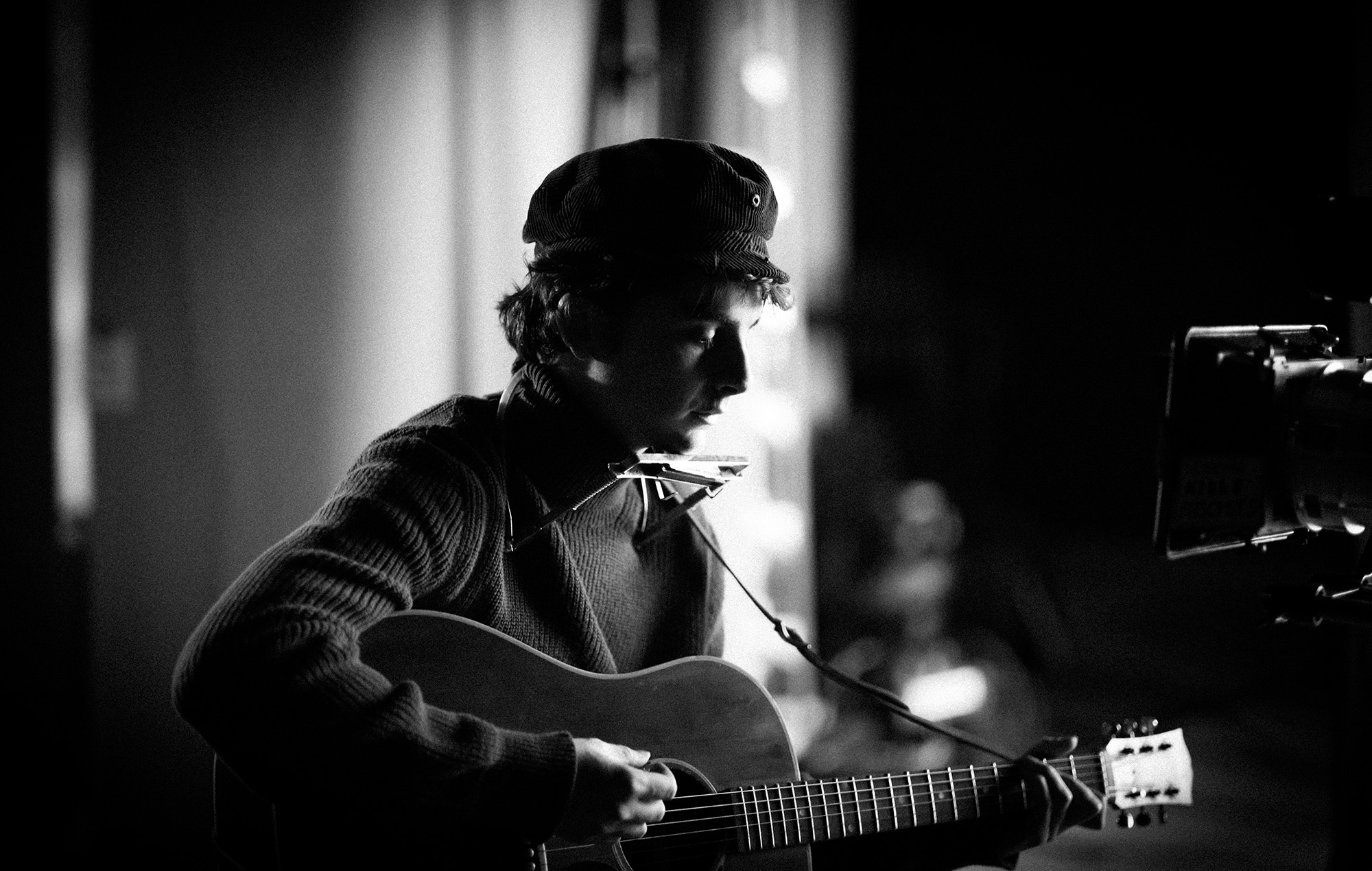 Timothée Chalamet spent “six figures” of own money on ‘Saturday Night Live’ Bob Dylan performance