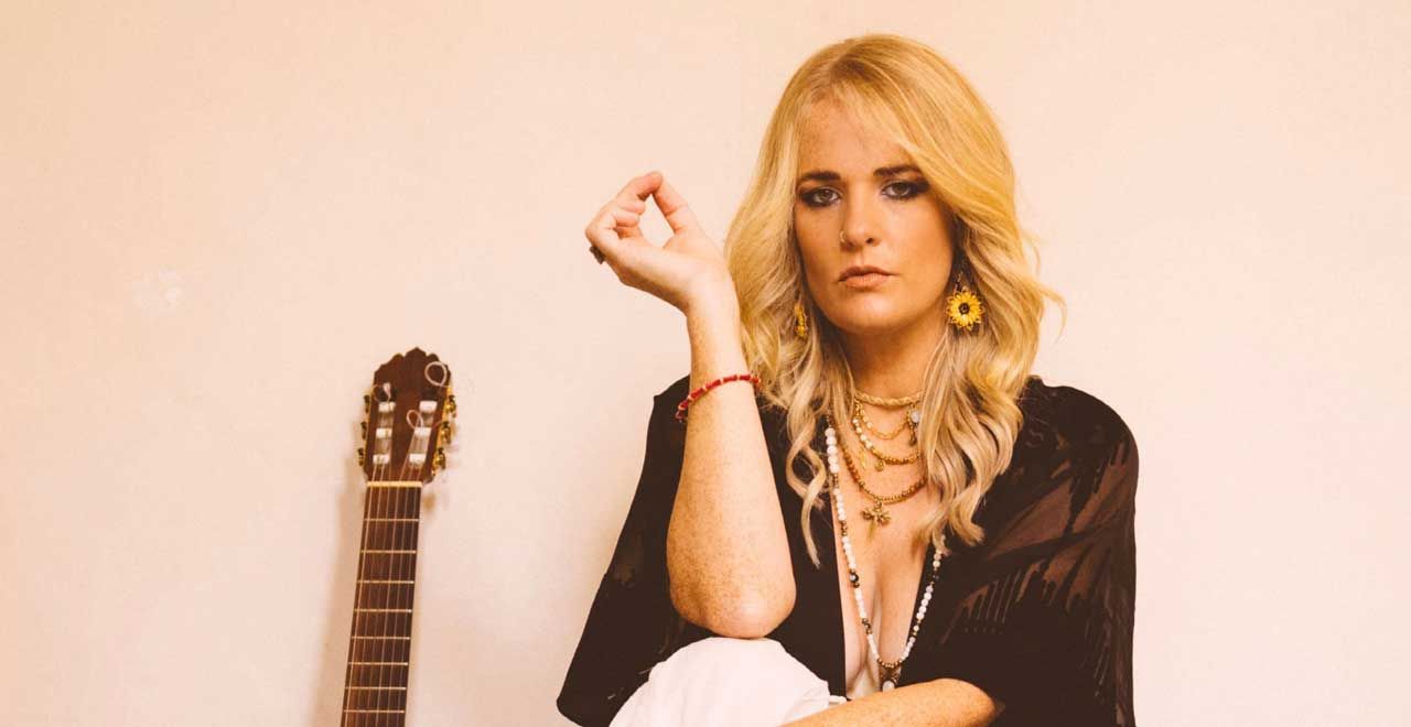 “I was incubated, put in a coma for seventeen days. I had to relearn how to walk and talk – and my voice was completely different.” Elles Bailey talks fame, vanity, mental health and the childhood trauma behind her smoke’n’honey battle cry