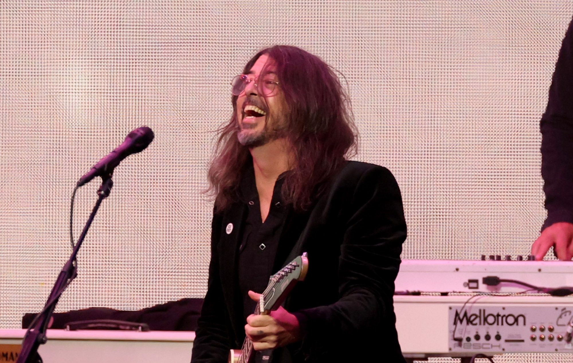 Check out these snippets of new Foo Fighters music: “This is just a test”