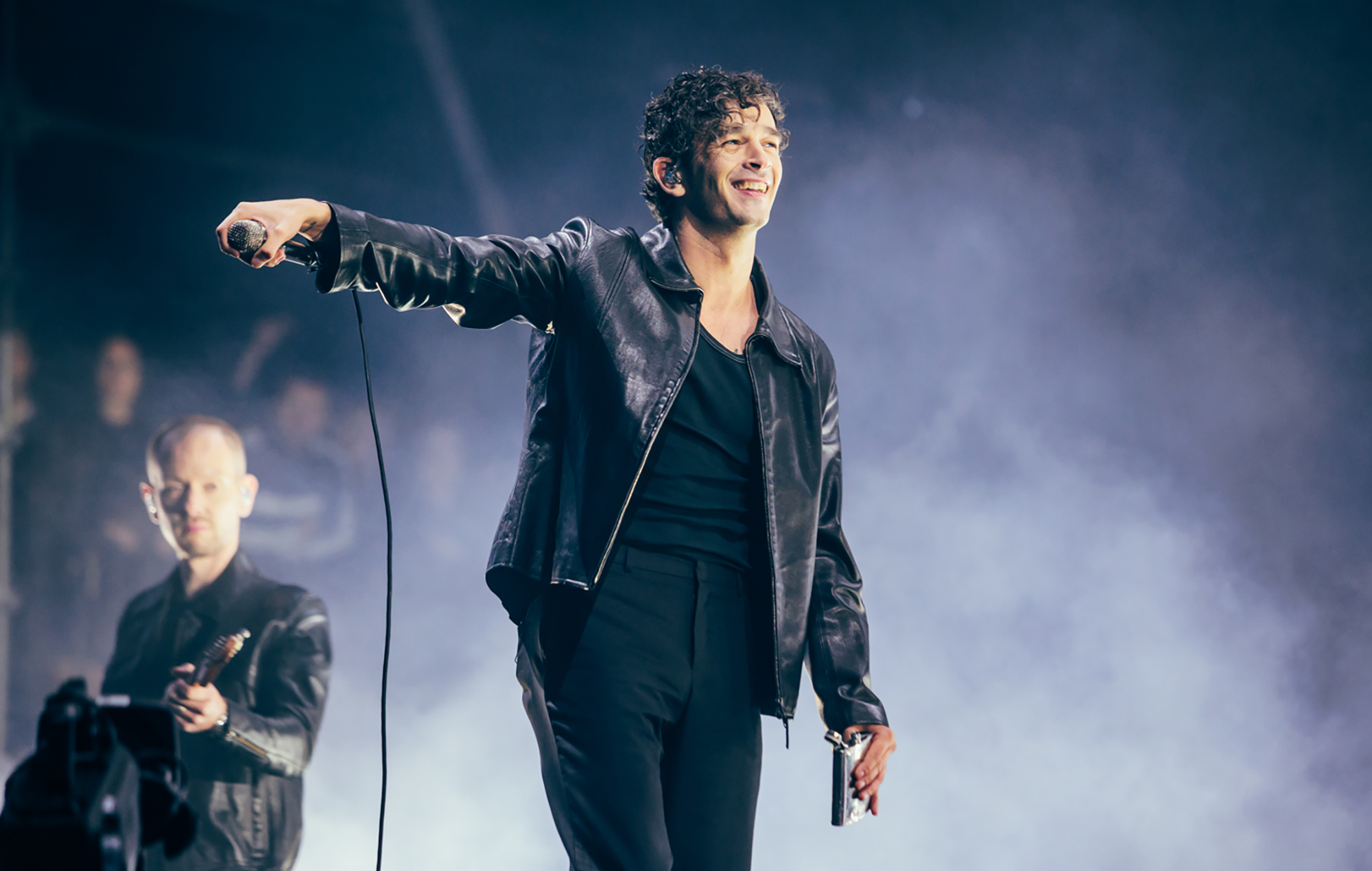 Watch The 1975’s Matty Healy surprise fans with The La’s cover and Lewis Capaldi guest spot at charity acoustic gig