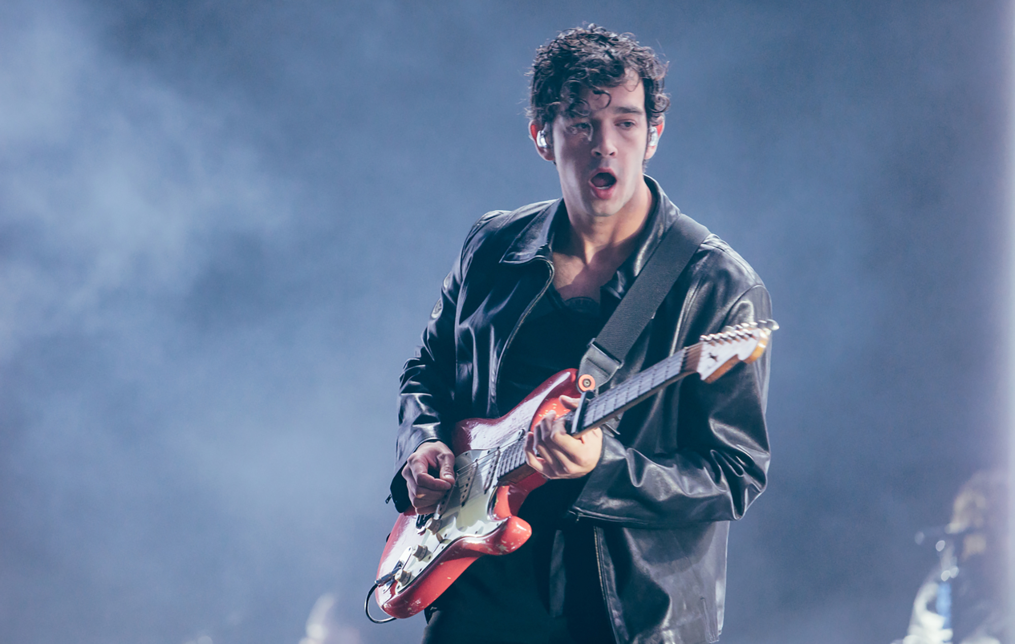 The 1975’s Matty Healy goes viral for gifting TV to Uber driver and rescuing motorist with dead battery