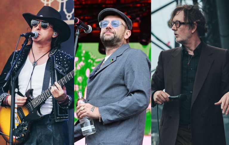 Carl Barât, Jarvis Cocker, Johnny Marr, English Teacher, Marika Hackman and more formed supergroup choir for new Damon Albarn, Grian Chatten, Kae Tempest ‘Help(2)’ song ‘Flags’