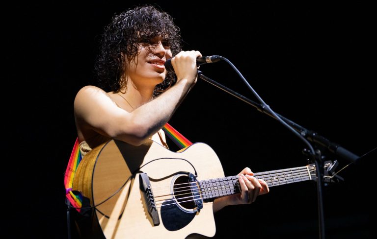 BRITs Critics Choice winner Jacob Alon announces special “in the round” London show and extra UK and Ireland tour dates