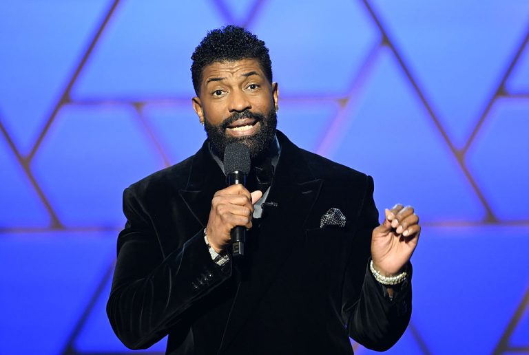 Deon Cole Reveals Barbz Backlash After Nicki Minaj NAACP Image Award Joke
