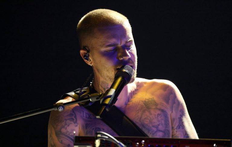 Watch Justin Bieber play surprise Coachella warm-up show