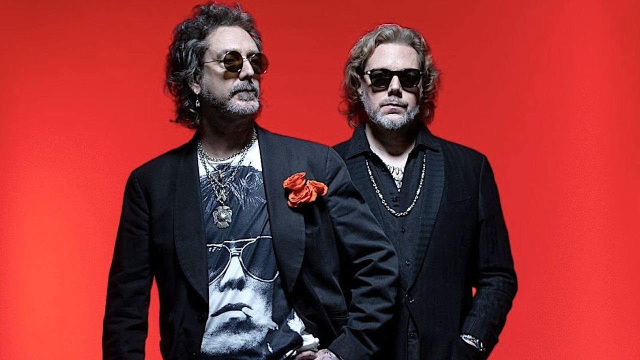 “You see a lot of kids and they’re like, ‘I canceled my shows because I’m having a mental-health issue.’ The whole ’90s was a mental-health issue for us.” The Black Crowes Chris Robinson looks back on a turbulent decade