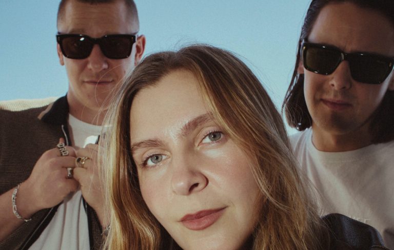 Jungle announce fifth album ‘Sunshine’ with dreamy single ‘Carry On’ and world arena tour dates