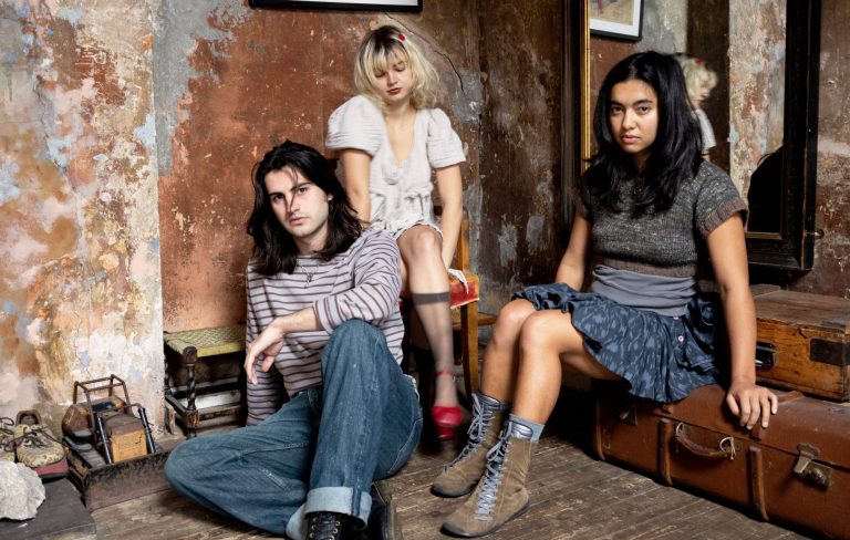 Mary In The Junkyard announce long-awaited debut album ‘Role Model Hermit’ with Life Without Buildings-inspired single ‘Crash Landing’