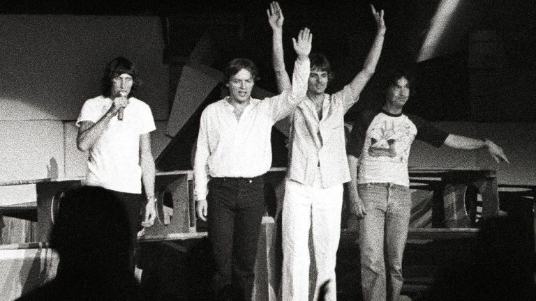 “If he knew karate, he would have broken the table with how hard he hit it. He said, ‘That has to be on the album!’”: Can you imagine Pink Floyd’s The Wall without Comfortably Numb? Roger Waters once did