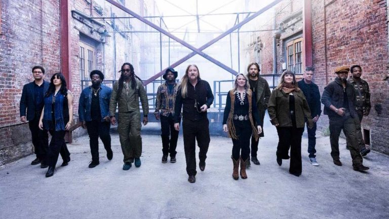 “One of America’s great bands just got alittle bit greater.”Tedeschi Trucks Band continue the search for transcendence on the sublime Future Soul