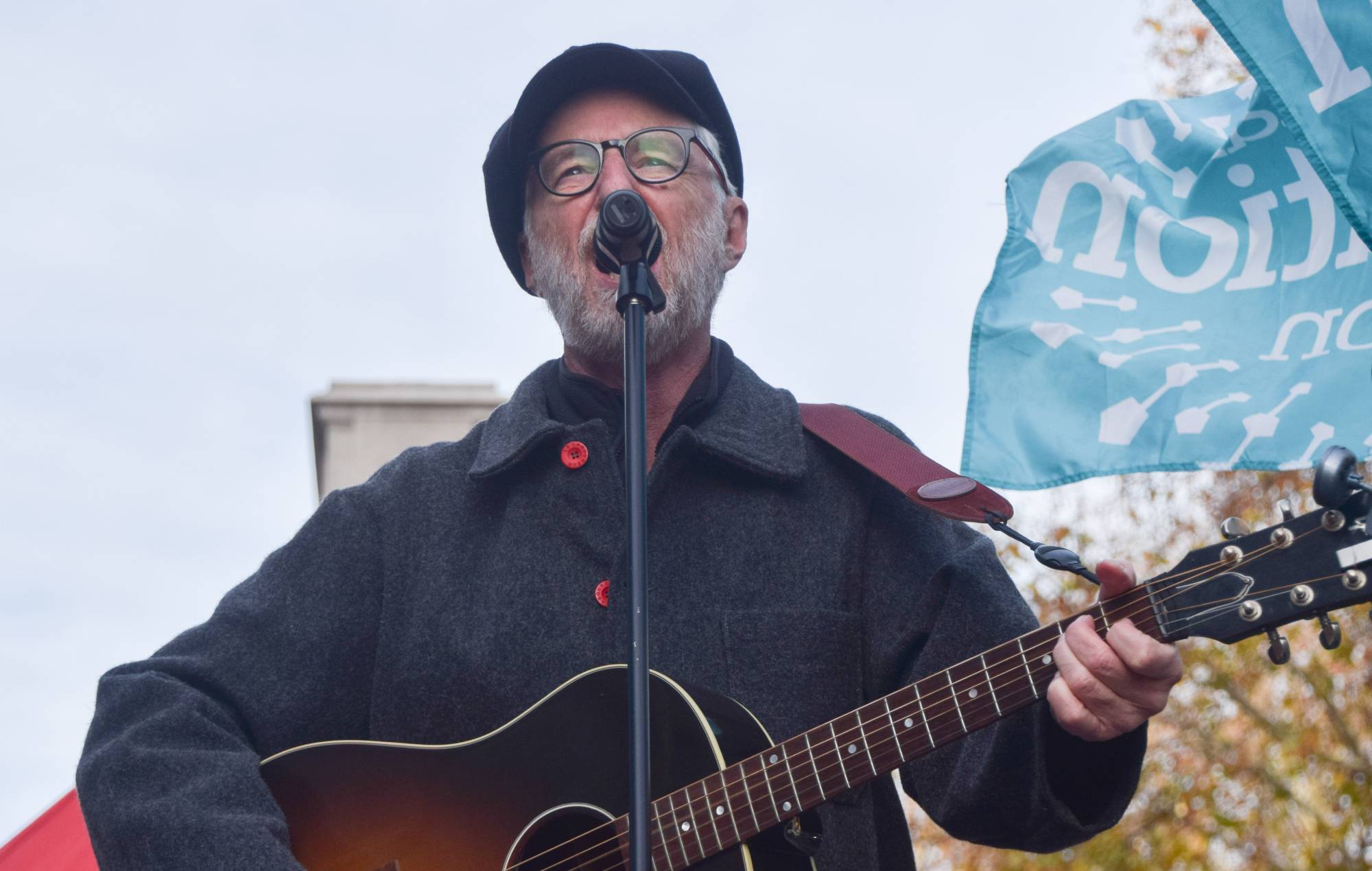 Billy Bragg says London march sends message to far right: “The people of Britain will not allow themselves to be fooled by such shysters”