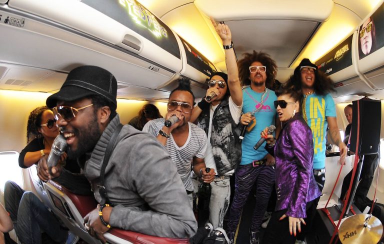 United Airlines to permanently ban flyers who don’t use headphones