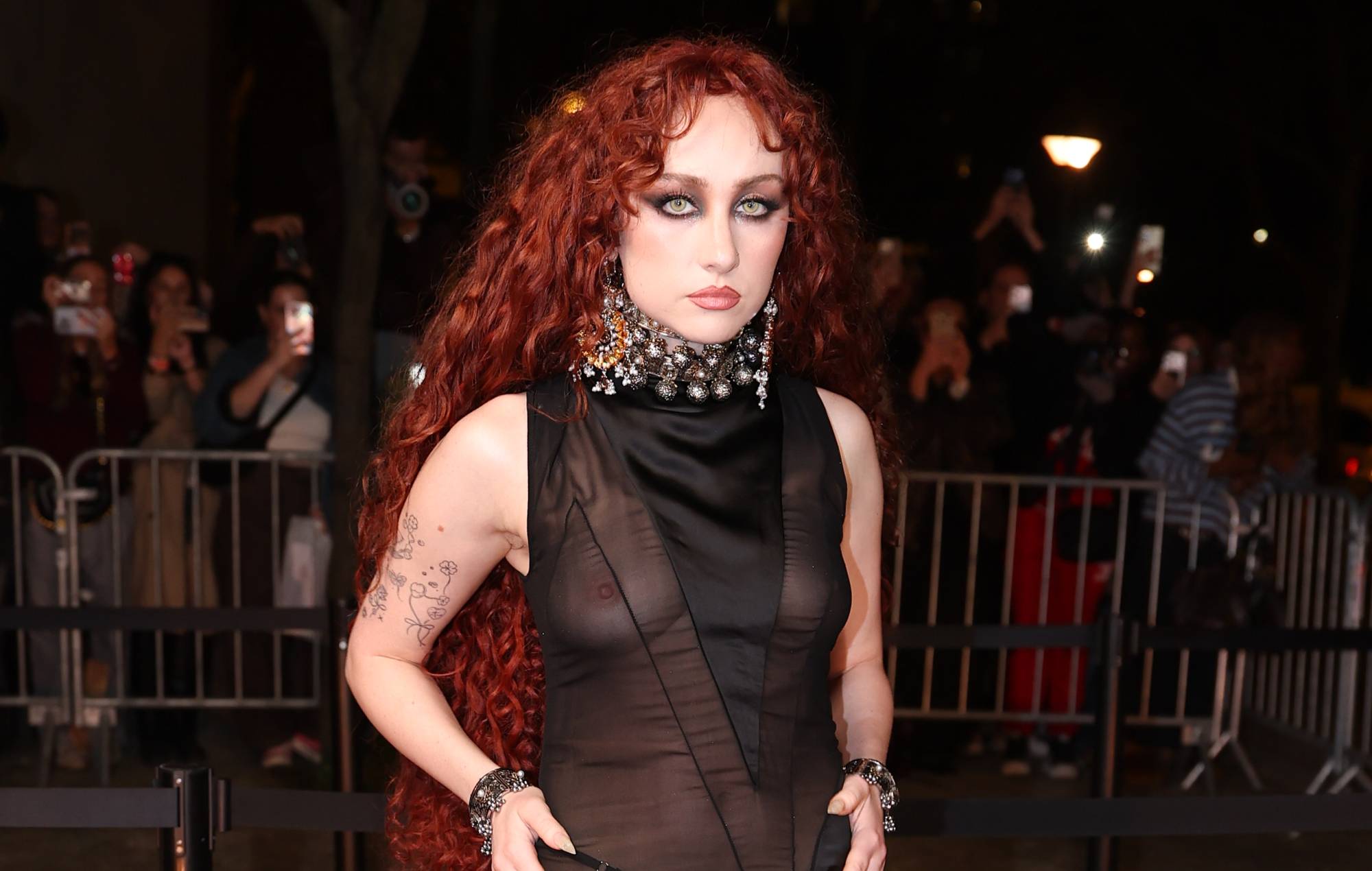 Chappell Roan addresses security incident after Jorginho criticism: “You did not deserve that”