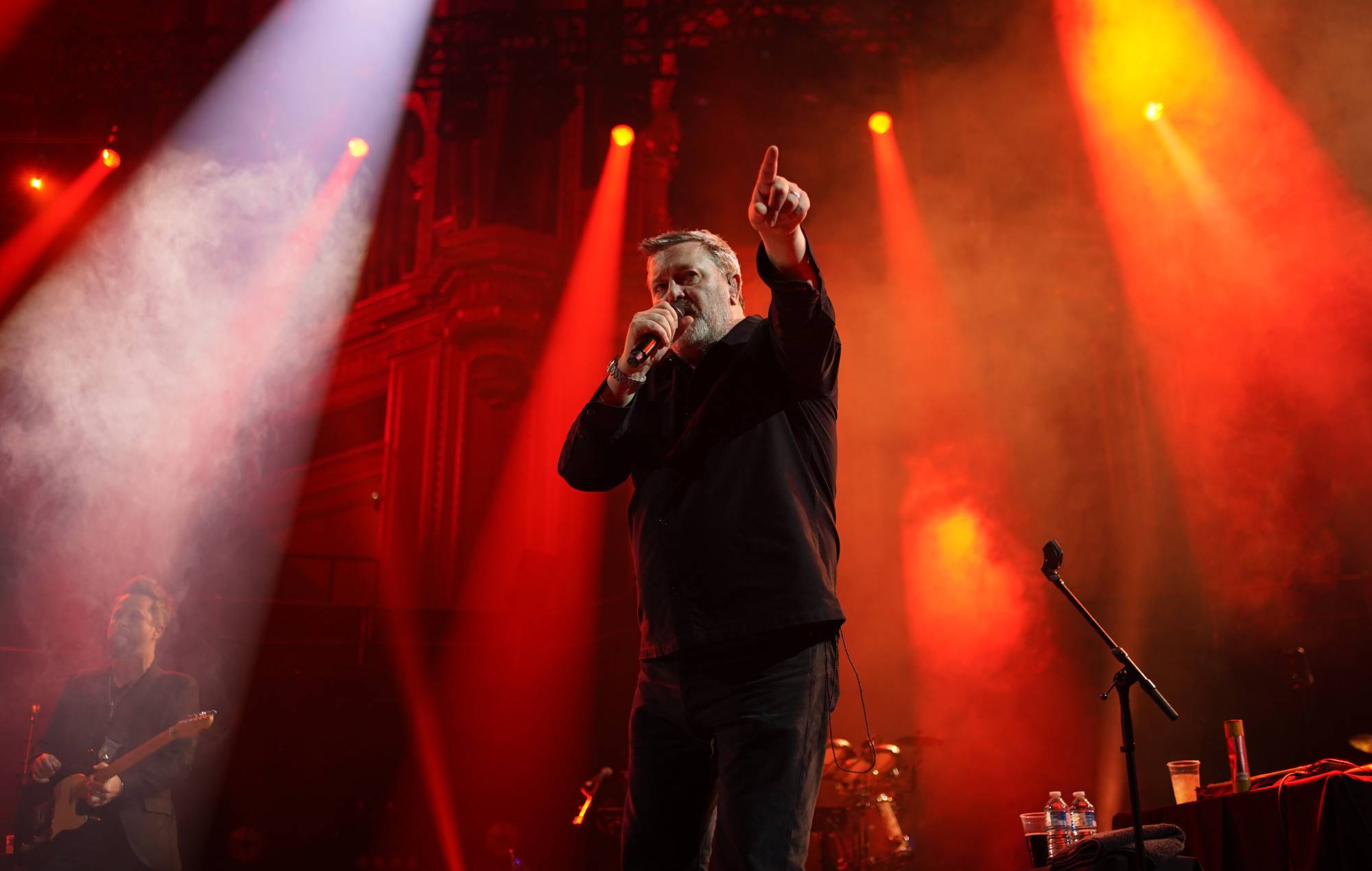 Watch Elbow kick off Robert Smith’s Teenage Cancer Trust gig series at Royal Albert Hall as Guy Garvey reveals The Cure frontman once “gave us the most amazing compliment ever”