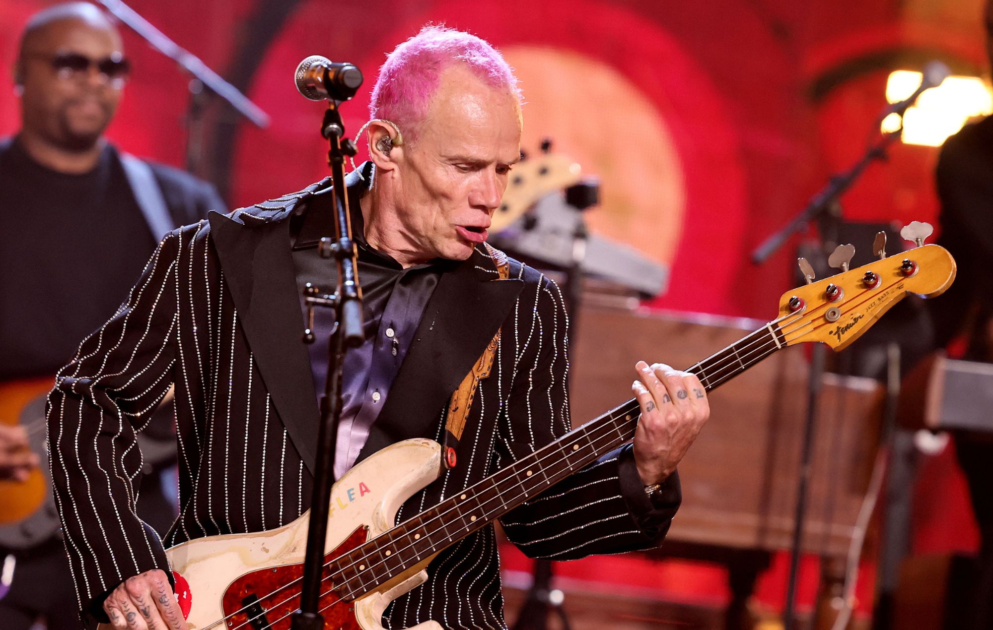 Red Hot Chili Peppers’ Flea shows off head injury from “bizarre peeing accident”