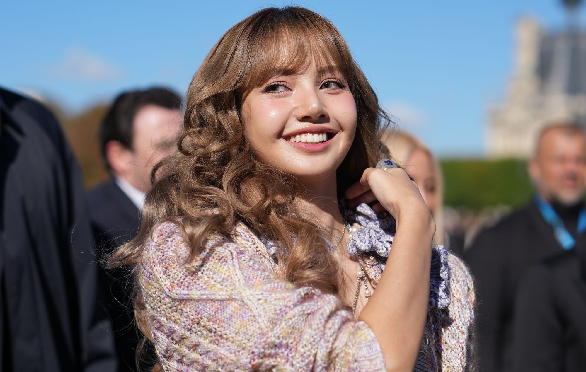 BLACKPINK’s Lisa visits viral monkey Punch in Japan