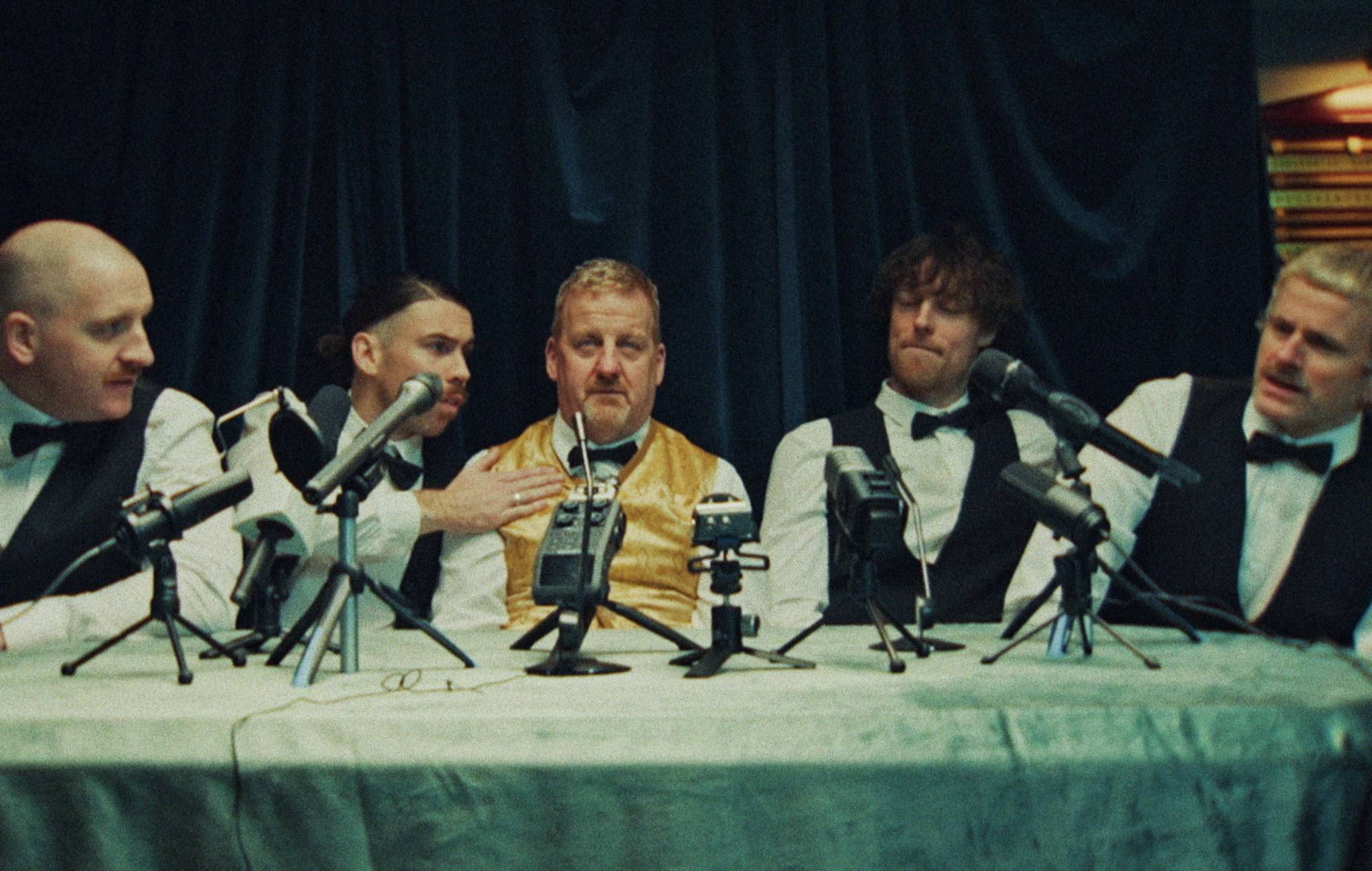 Irish punks The Scratch share fiery but reflective new single ‘Gladrags’