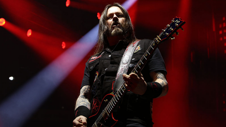 “It’s a way of life. I love my job, so working isn’t a problem.” Gary Holt has seen it all with Slayer and Exodus – and he’s not ready for it to end yet