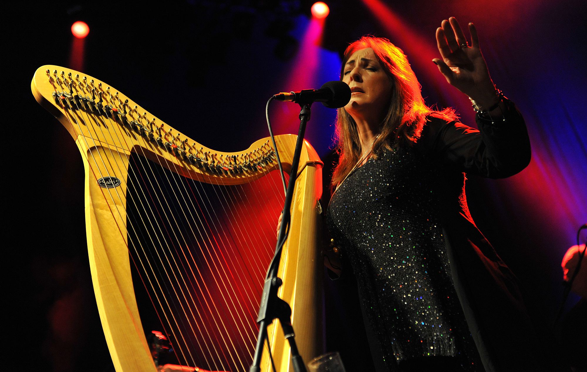 Tributes pour in for “first lady of Celtic music” Clannad singer Moya Brennan: “She brought the Irish language to the world”