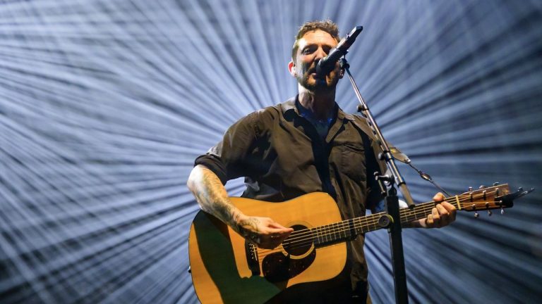 “A reminder of just how powerful and wonderful music can be in a world where little else makes sense.” Frank Turner charms the capital with a celebration of twenty years of punk rock honesty
