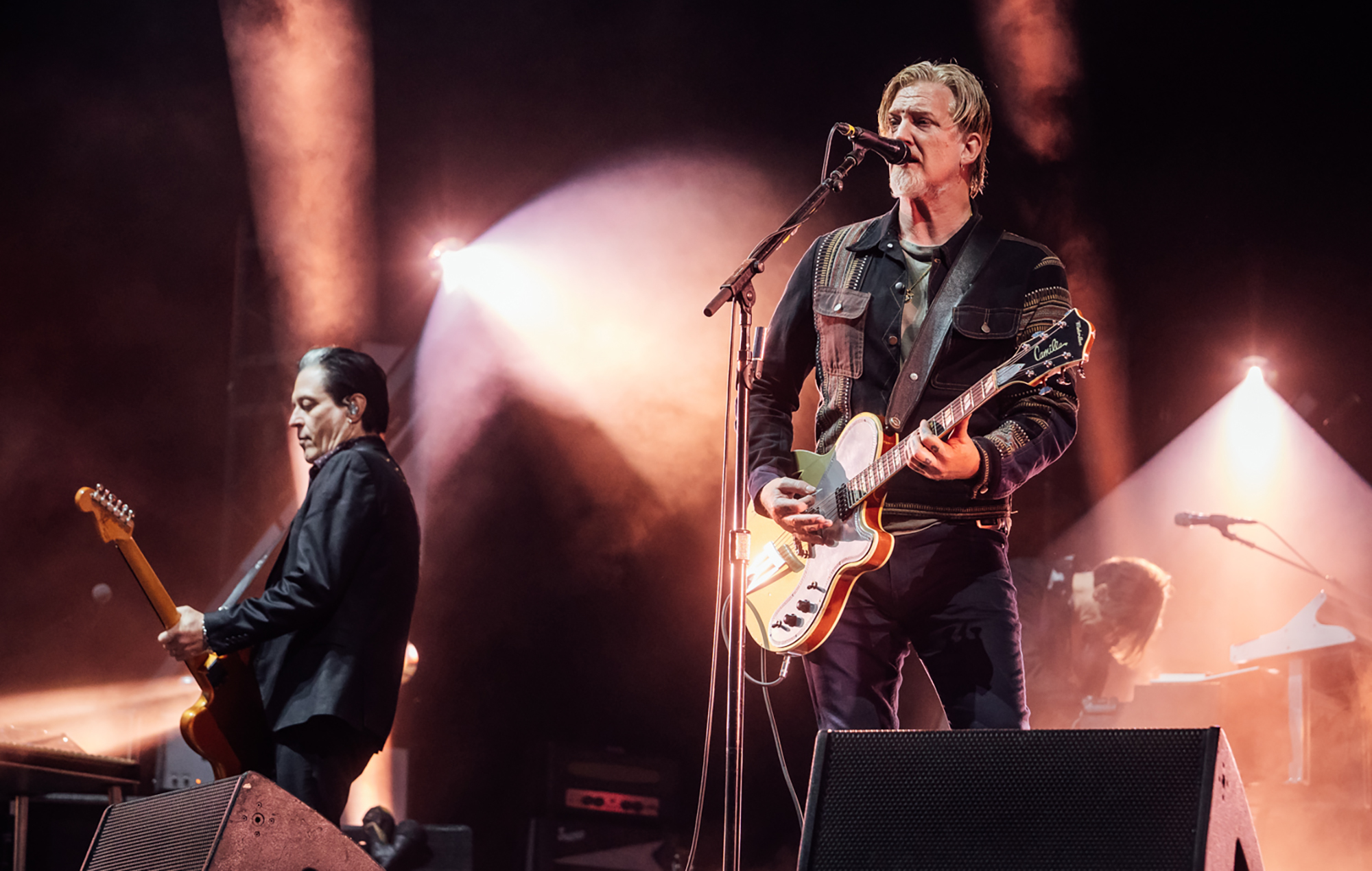 Watch Queens Of The Stone Age play with Nick Oliveri for first time since 2014