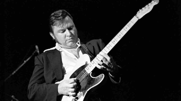 “His legend has only grown since his death. He comes closer than anyone to being the best guitar player that ever lived”: In 1989, this cult rock’n’roll musician was called “the world’s greatest unknown guitar player”. Five years later he was dead