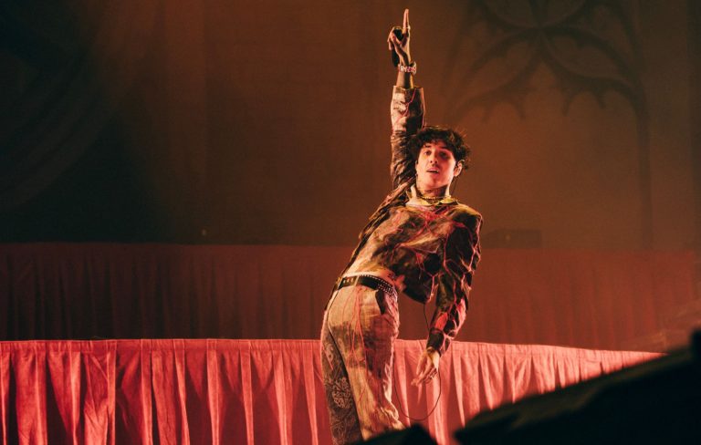 Watch Bring Me The Horizon play ‘Youtopia’ live for the first time and bring ‘The House Of Wolves’ back into the setlist