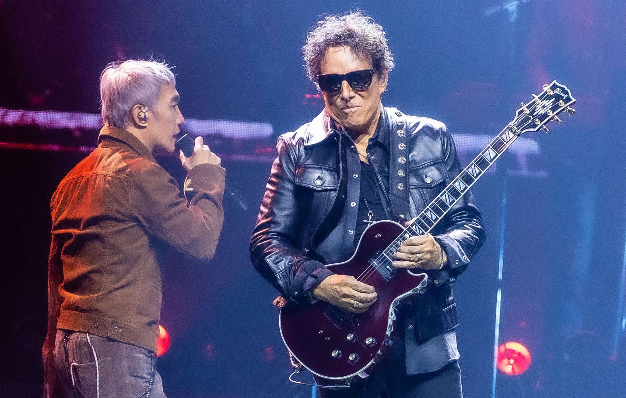Journey guitarist Neal Schon responds to singer’s claims he’s unable to quit band due to “contractual obligations” with AEG
