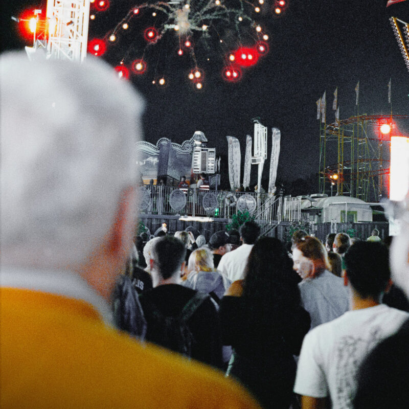 “I Seek the Beauty Within Me” — Hamburg Post-Punk Outfit Joy Forever Share Defiant Anthem “Love is Real”